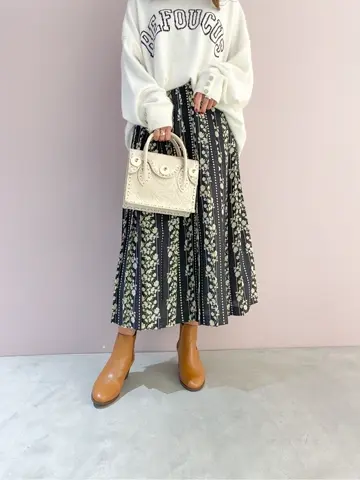 ORIGINATED IN GRACE CONTINENTAL yukimi yonee コーディネート画像