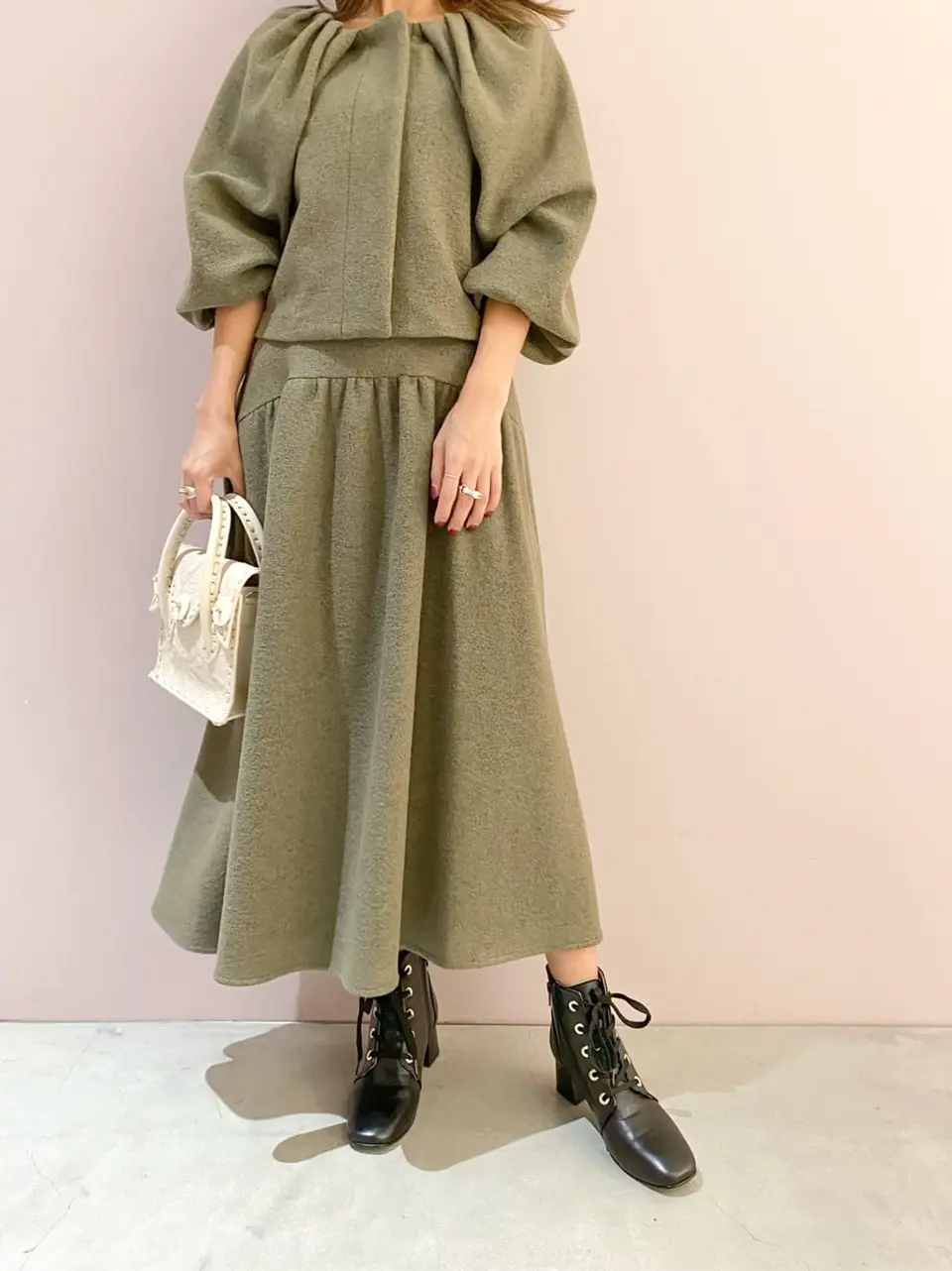 ORIGINATED IN GRACE CONTINENTAL yukimi yonee コーディネート画像