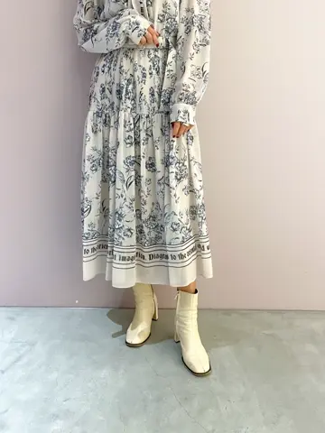 ORIGINATED IN GRACE CONTINENTAL yukimi yonee コーディネート画像