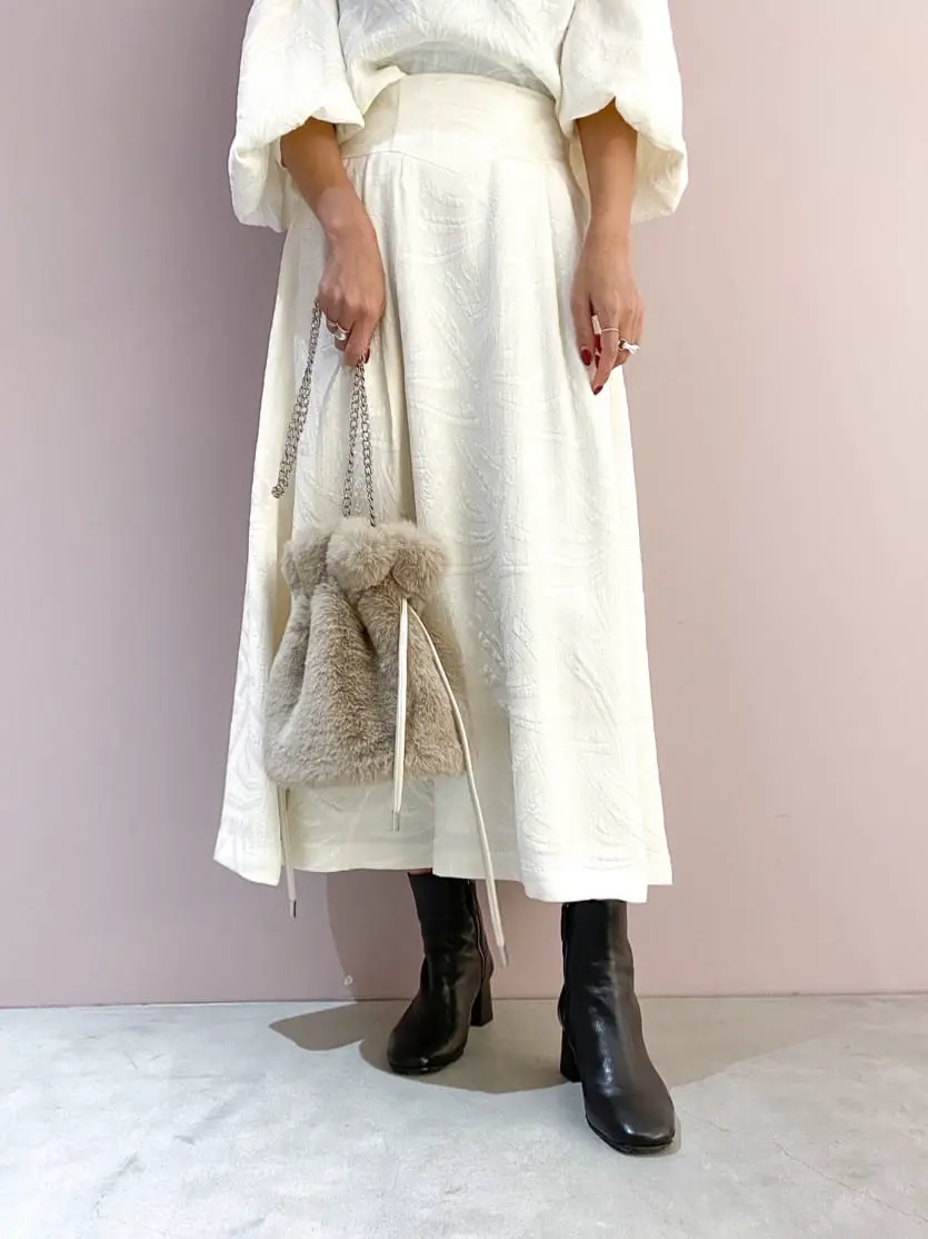 ORIGINATED IN GRACE CONTINENTAL yukimi yonee コーディネート画像