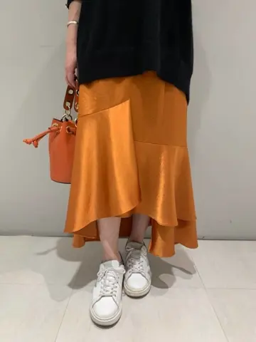 ORIGINATED IN GRACE CONTINENTAL isono yui コーディネート画像