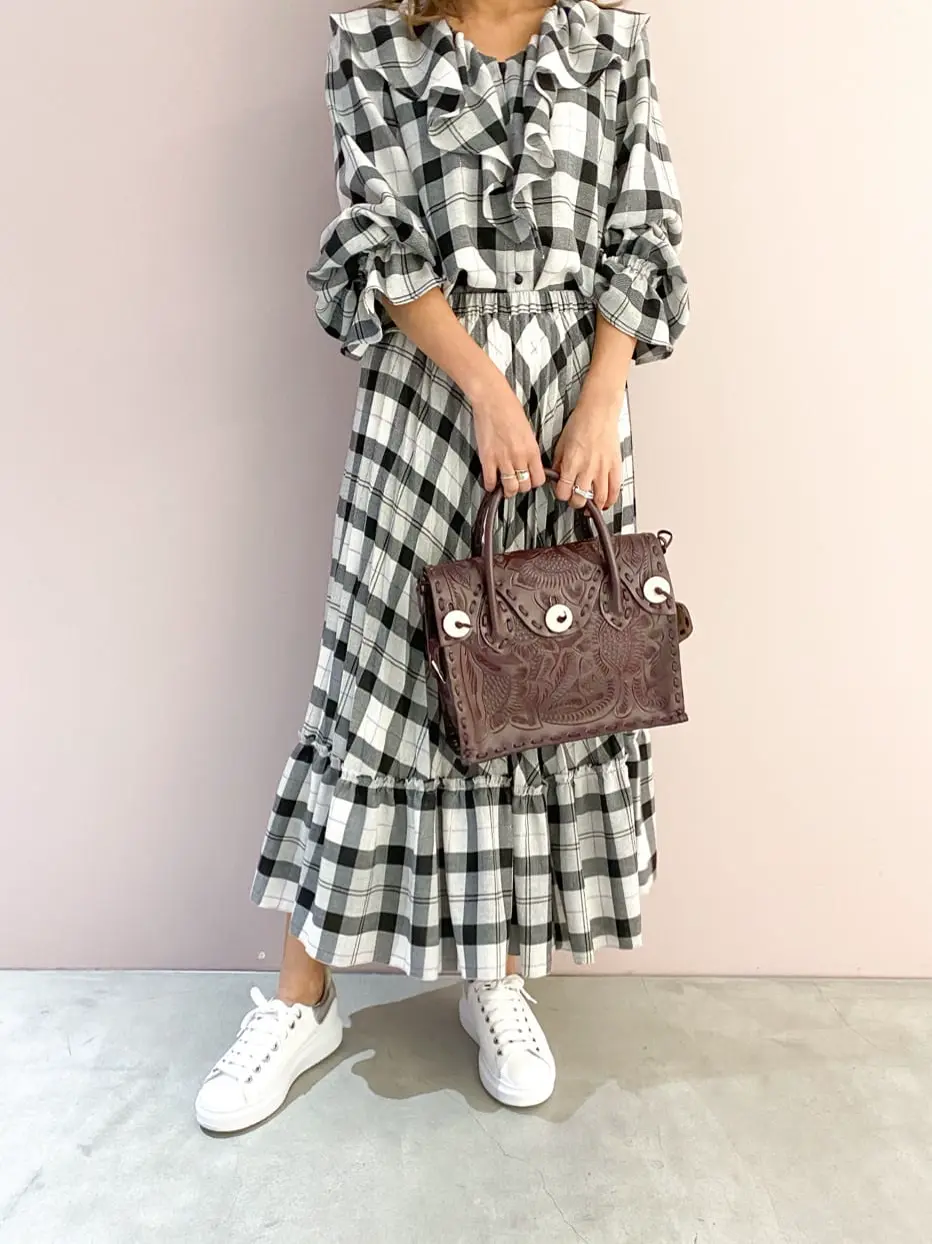 ORIGINATED IN GRACE CONTINENTAL yukimi yonee コーディネート画像