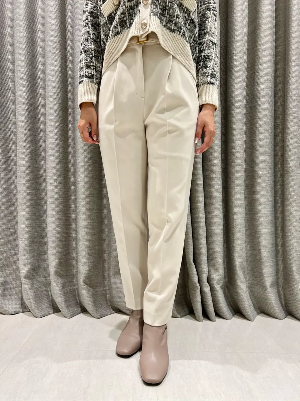 ORIGINATED IN GRACE CONTINENTAL 小笠原　春菜 コーディネート画像