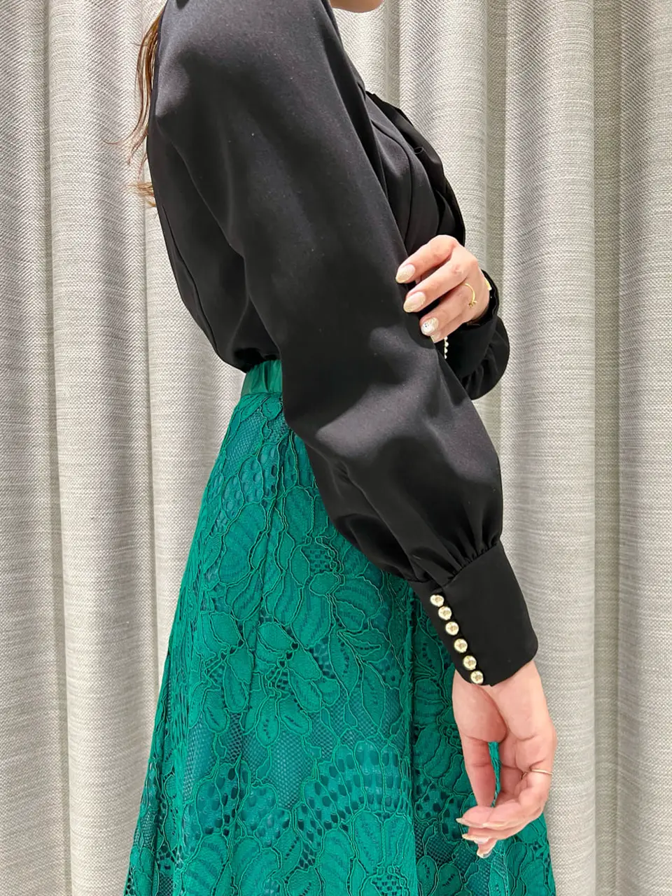 ORIGINATED IN GRACE CONTINENTAL 小笠原　春菜 コーディネート画像