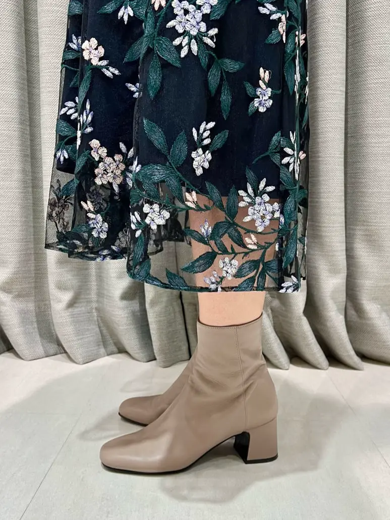 ORIGINATED IN GRACE CONTINENTAL 小笠原　春菜 コーディネート画像