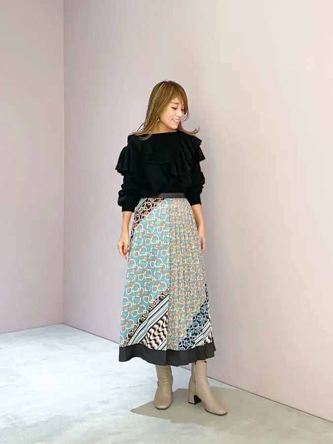 ORIGINATED IN GRACE CONTINENTAL yukimi yonee コーディネート画像