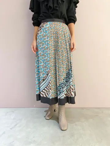 ORIGINATED IN GRACE CONTINENTAL yukimi yonee コーディネート画像