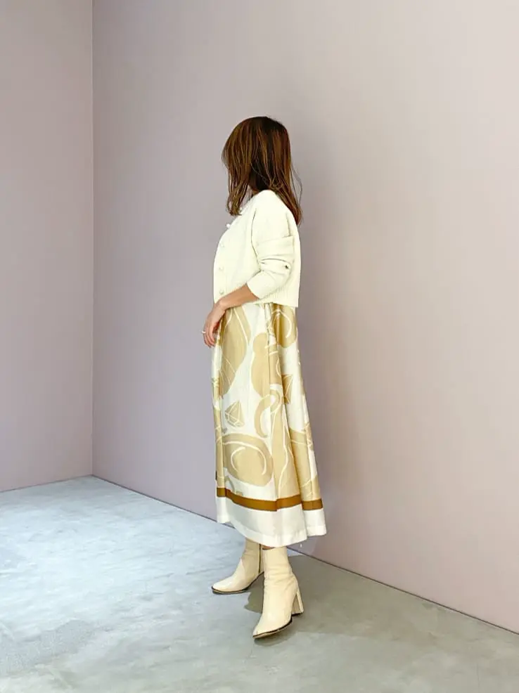 ORIGINATED IN GRACE CONTINENTAL yukimi yonee コーディネート画像