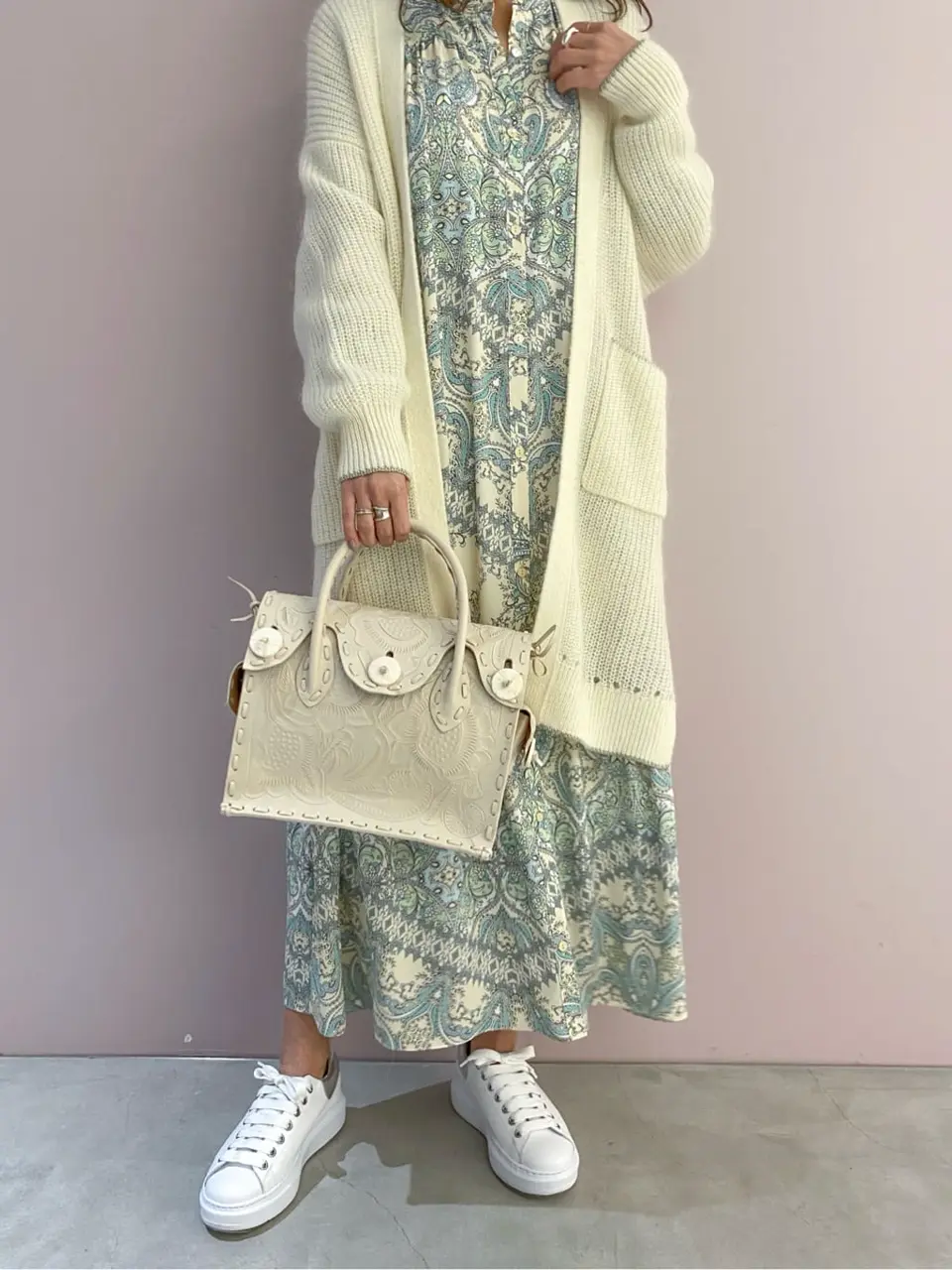 ORIGINATED IN GRACE CONTINENTAL yukimi yonee コーディネート画像