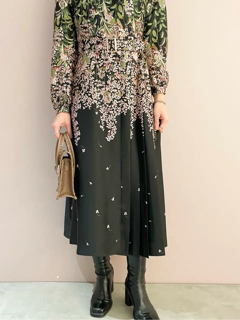 ORIGINATED IN GRACE CONTINENTAL Yuuki NOZAWA コーディネート画像