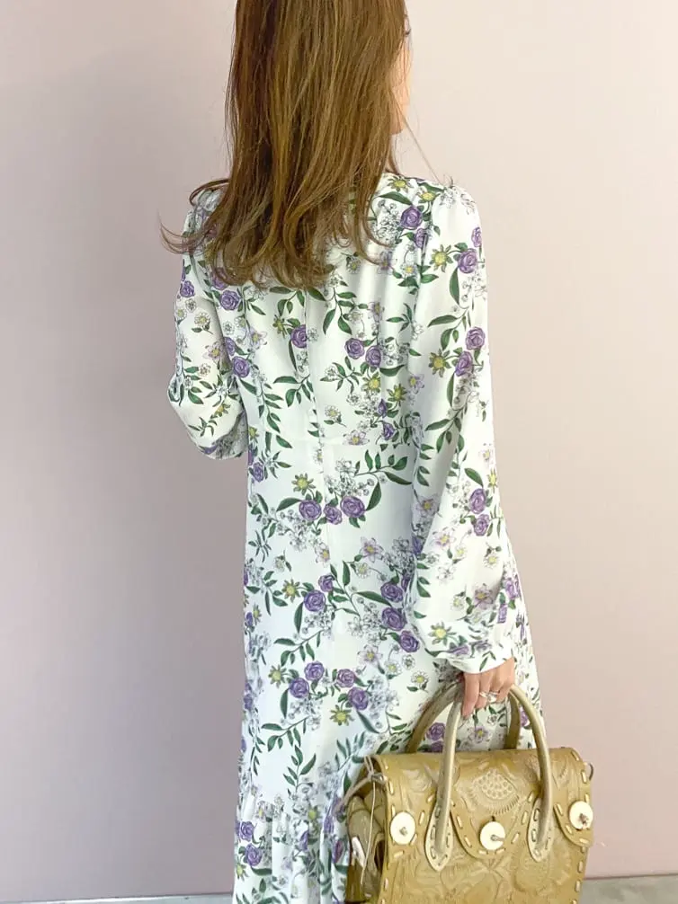 ORIGINATED IN GRACE CONTINENTAL yukimi yonee コーディネート画像