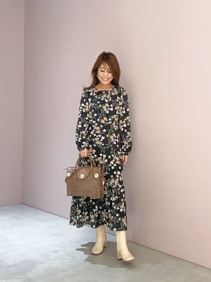 ORIGINATED IN GRACE CONTINENTAL yukimi yonee コーディネート画像