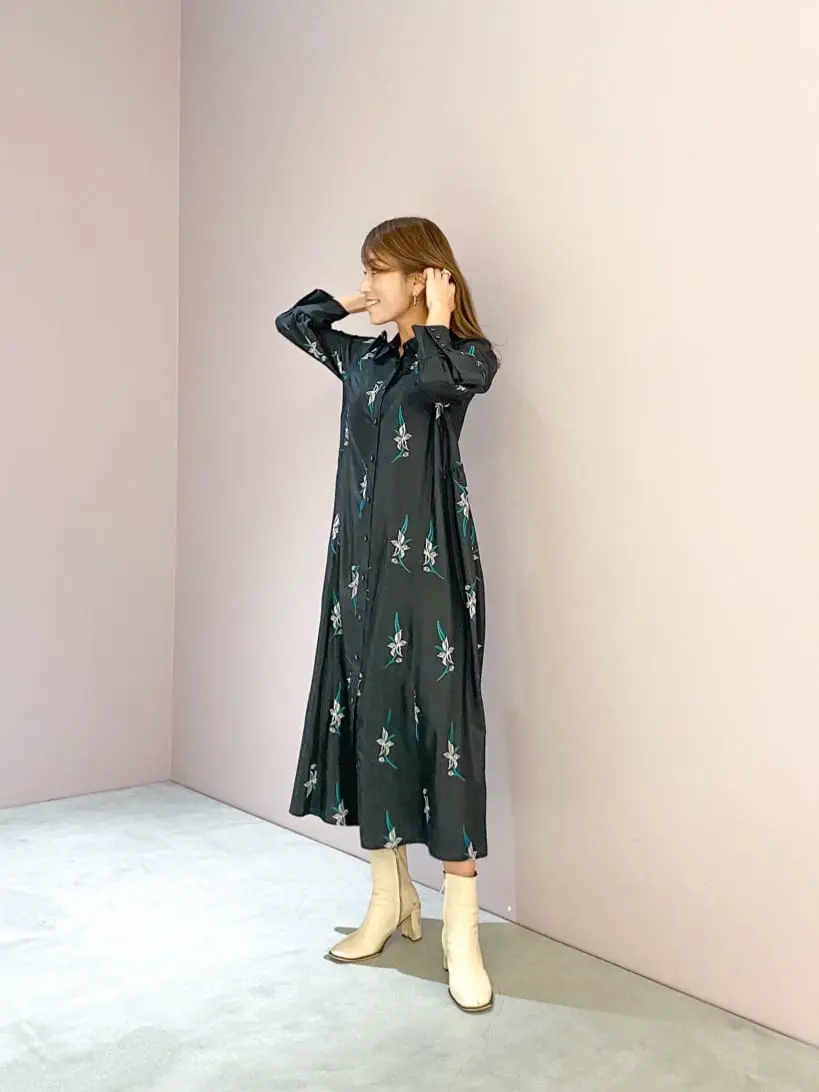 ORIGINATED IN GRACE CONTINENTAL yukimi yonee コーディネート画像