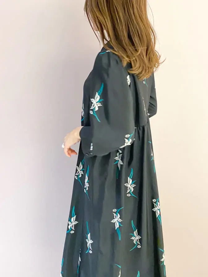 ORIGINATED IN GRACE CONTINENTAL yukimi yonee コーディネート画像