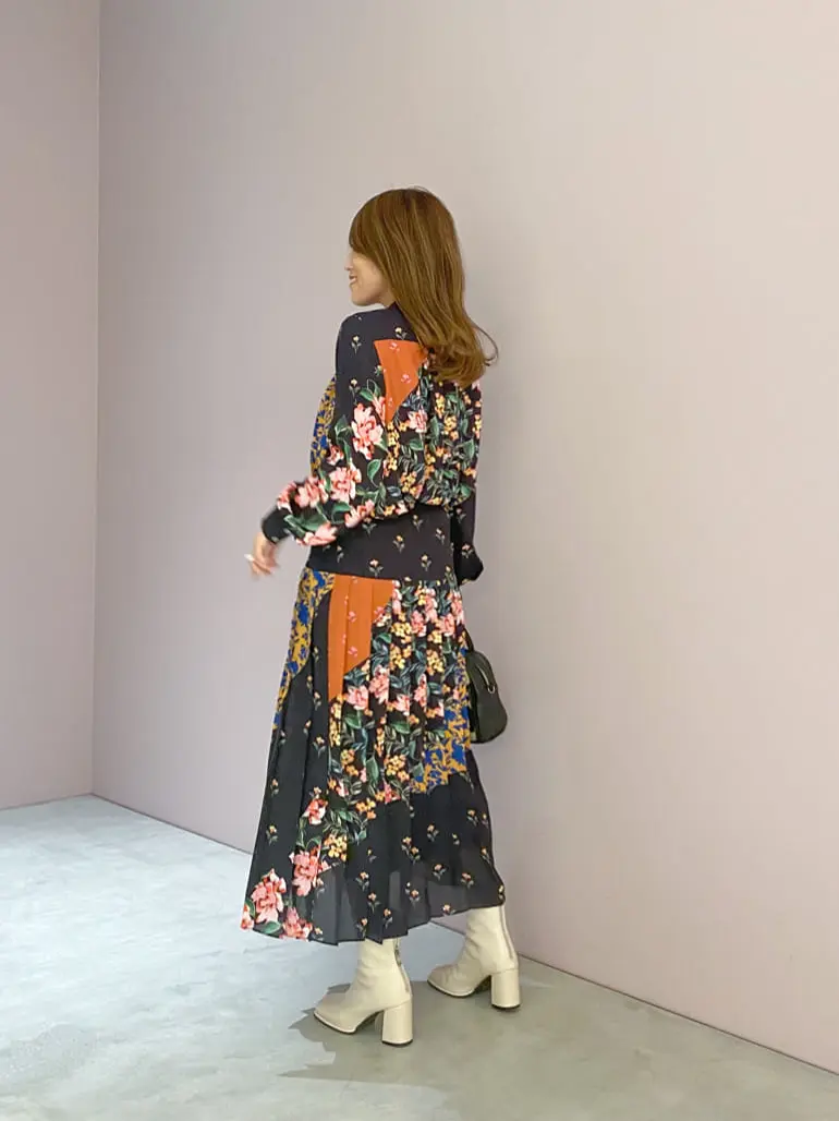 ORIGINATED IN GRACE CONTINENTAL yukimi yonee コーディネート画像