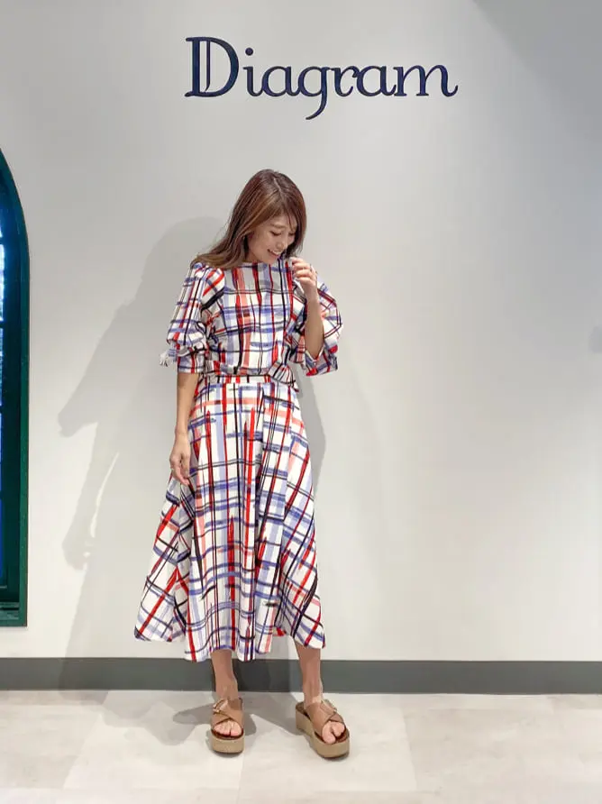 ORIGINATED IN GRACE CONTINENTAL yukimi yonee コーディネート画像