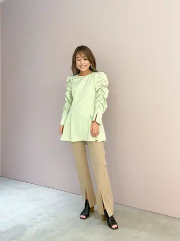 ORIGINATED IN GRACE CONTINENTAL yukimi yonee コーディネート画像