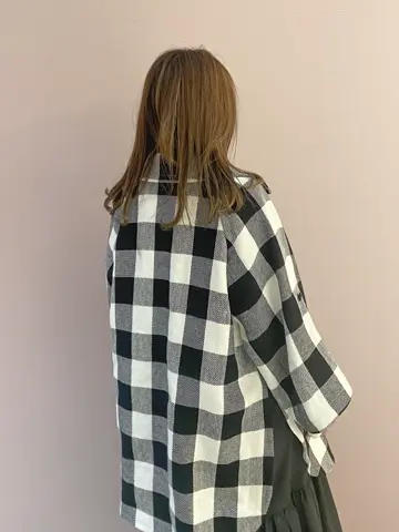 ORIGINATED IN GRACE CONTINENTAL yukimi yonee コーディネート画像