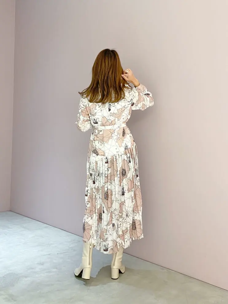 ORIGINATED IN GRACE CONTINENTAL yukimi yonee コーディネート画像