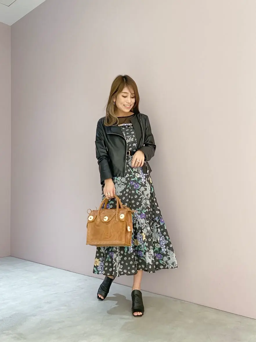 ORIGINATED IN GRACE CONTINENTAL yukimi yonee コーディネート画像