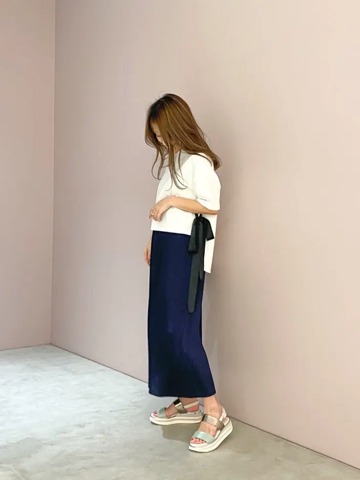 ORIGINATED IN GRACE CONTINENTAL yukimi yonee コーディネート画像