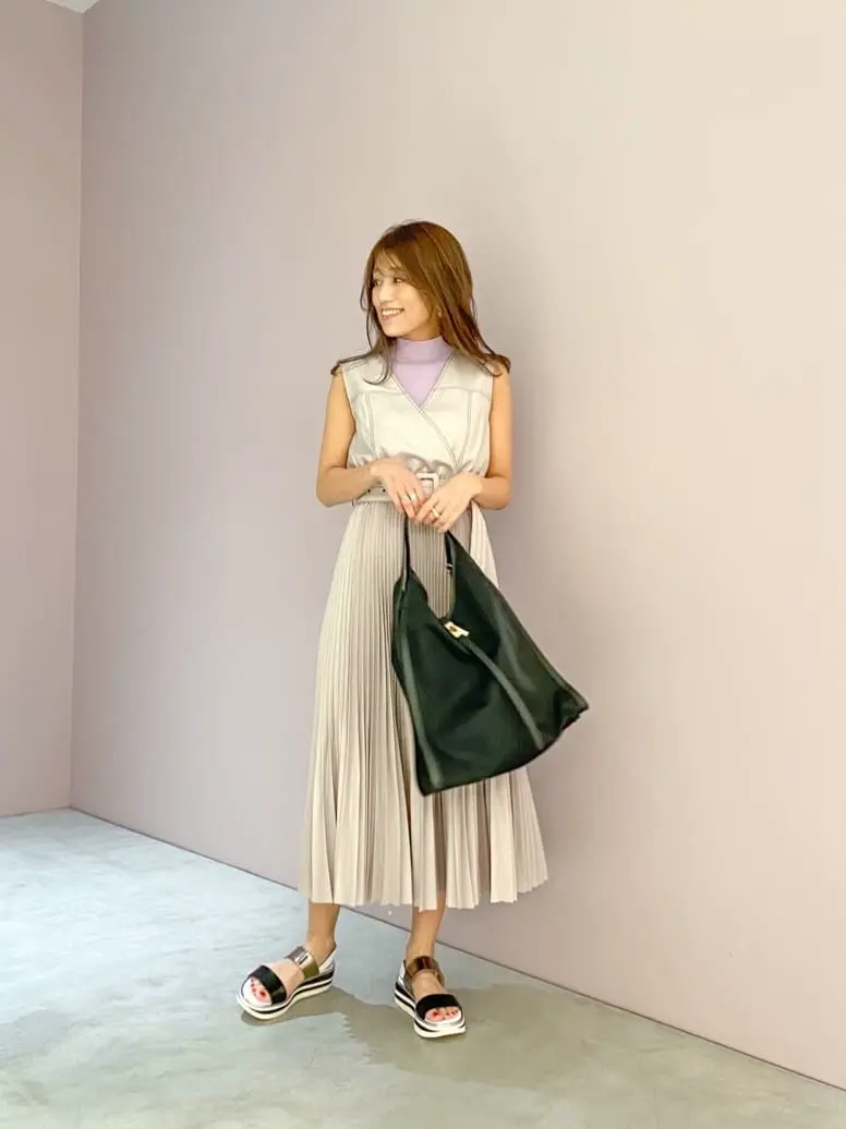 ORIGINATED IN GRACE CONTINENTAL yukimi yonee コーディネート画像