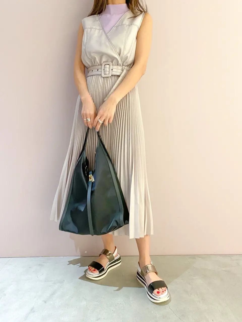 ORIGINATED IN GRACE CONTINENTAL yukimi yonee コーディネート画像