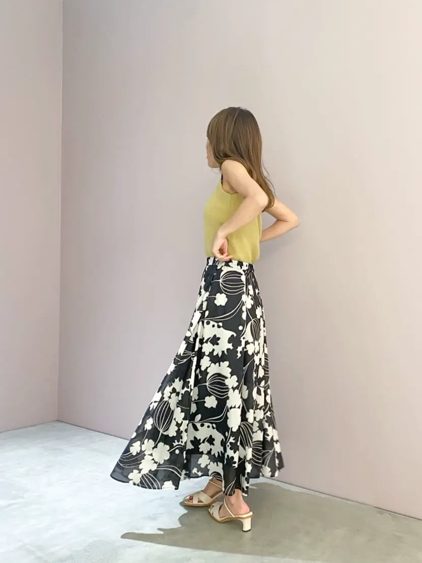 ORIGINATED IN GRACE CONTINENTAL yukimi yonee コーディネート画像