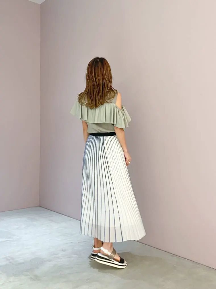 ORIGINATED IN GRACE CONTINENTAL yukimi yonee コーディネート画像