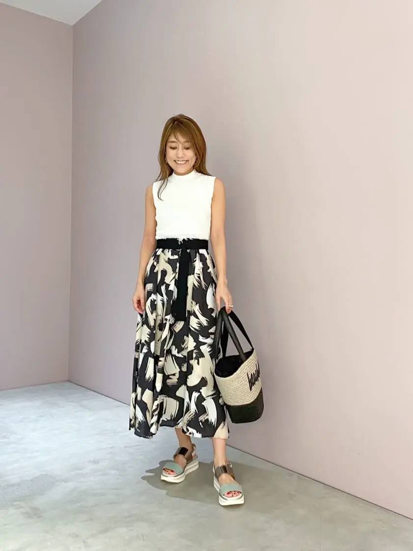 ORIGINATED IN GRACE CONTINENTAL yukimi yonee コーディネート画像