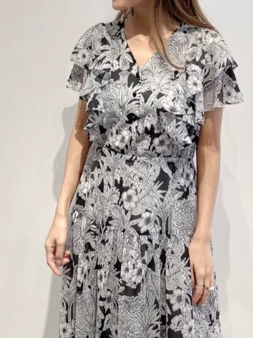 ORIGINATED IN GRACE CONTINENTAL yukimi yonee コーディネート画像