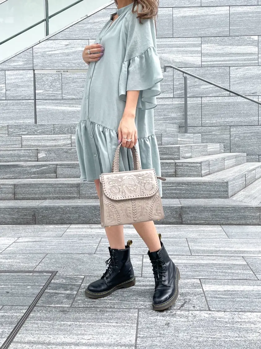 ORIGINATED IN GRACE CONTINENTAL yukimi yonee コーディネート画像