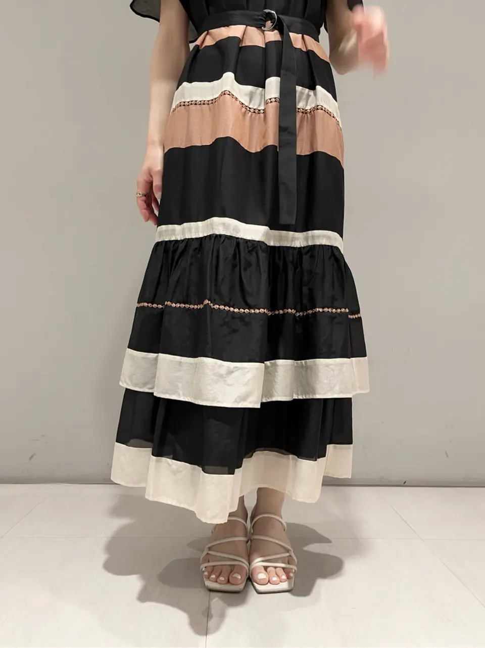 ORIGINATED IN GRACE CONTINENTAL yuri コーディネート画像