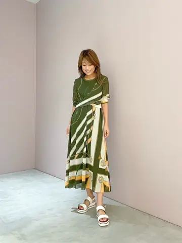 ORIGINATED IN GRACE CONTINENTAL yukimi yonee コーディネート画像