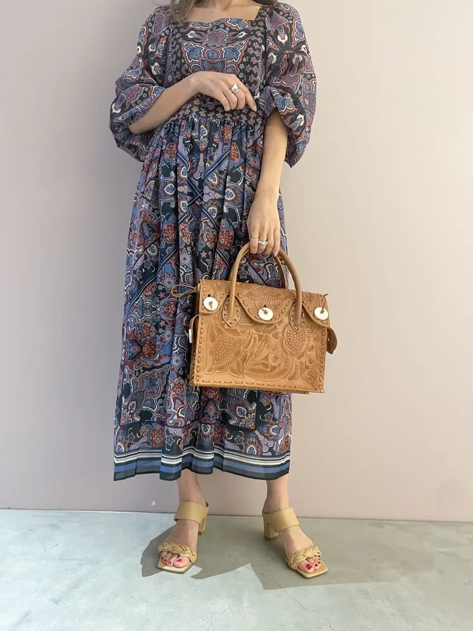 ORIGINATED IN GRACE CONTINENTAL yukimi yonee コーディネート画像