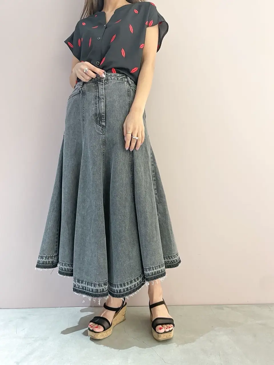 ORIGINATED IN GRACE CONTINENTAL yukimi yonee コーディネート画像