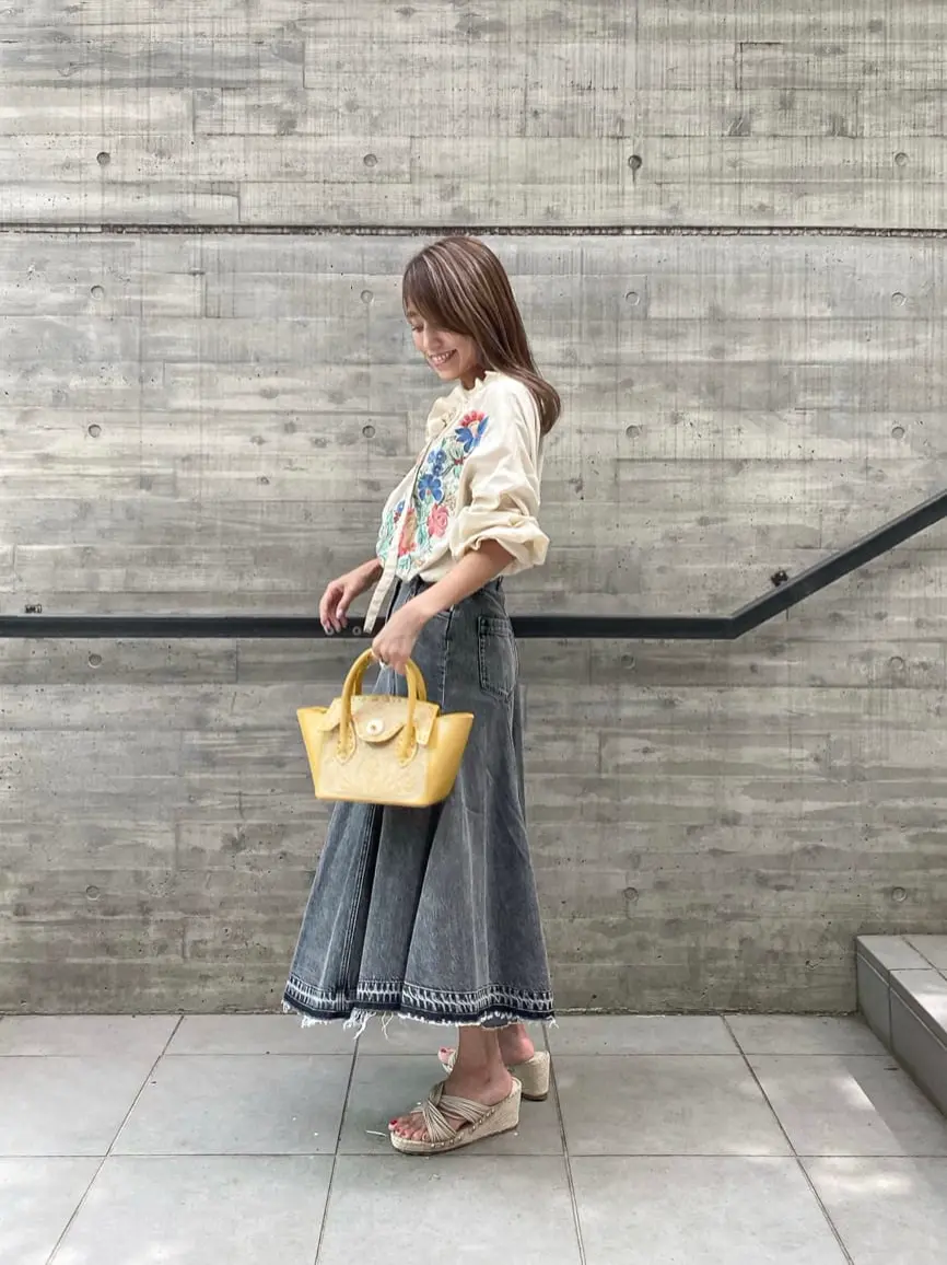 ORIGINATED IN GRACE CONTINENTAL yukimi yonee コーディネート画像