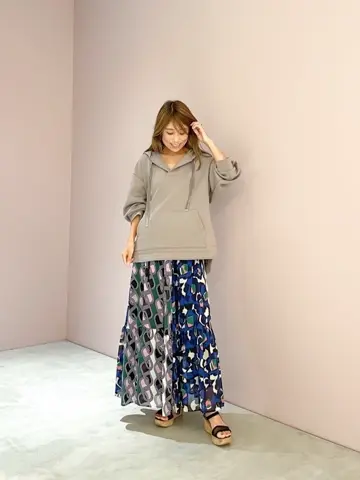 ORIGINATED IN GRACE CONTINENTAL yukimi yonee コーディネート画像