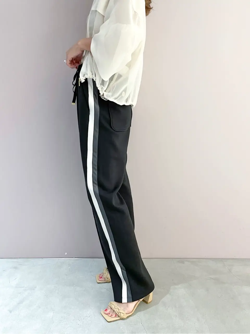 ORIGINATED IN GRACE CONTINENTAL yukimi yonee コーディネート画像