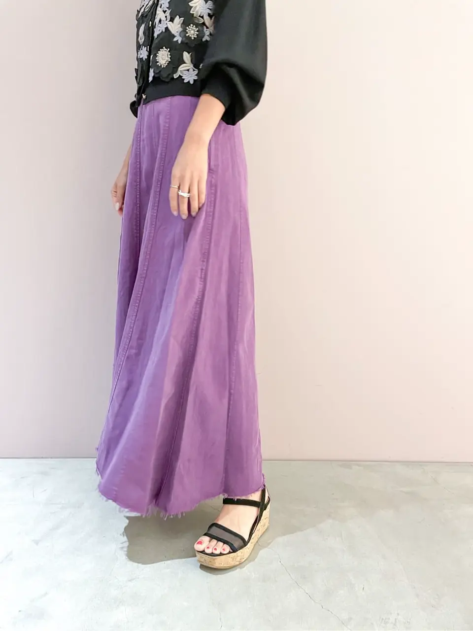 ORIGINATED IN GRACE CONTINENTAL yukimi yonee コーディネート画像