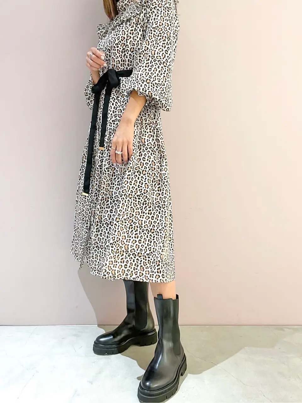 ORIGINATED IN GRACE CONTINENTAL yukimi yonee コーディネート画像