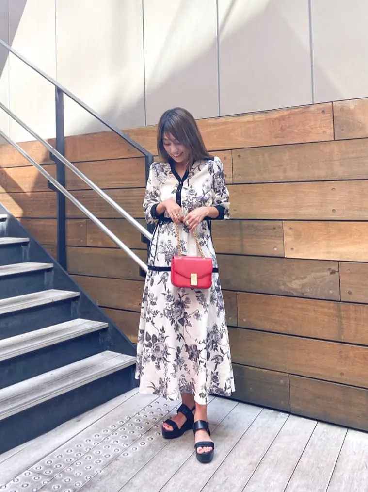 ORIGINATED IN GRACE CONTINENTAL yukimi yonee コーディネート画像