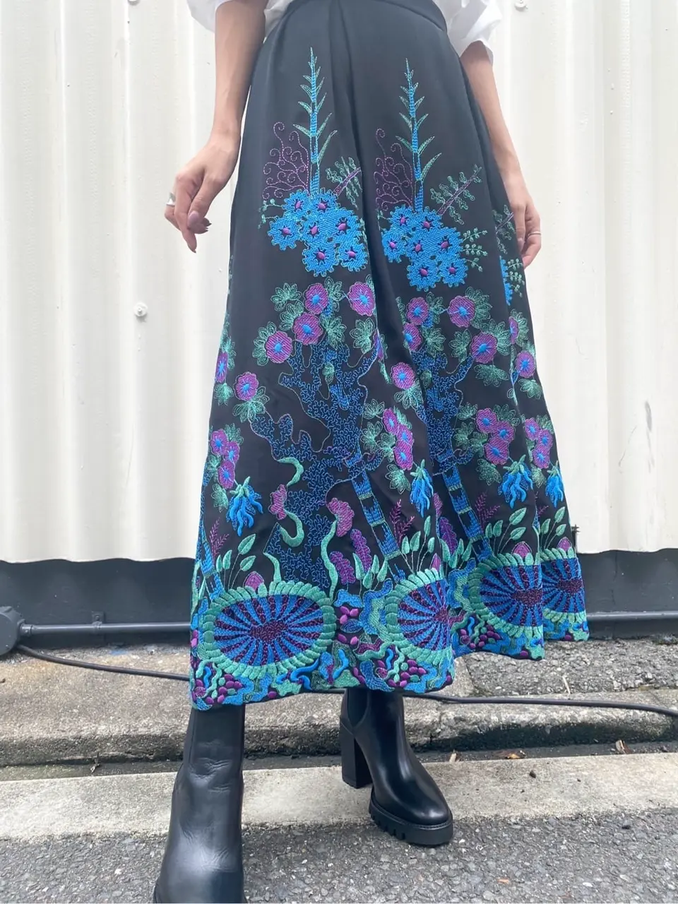 ORIGINATED IN GRACE CONTINENTAL yukimi yonee コーディネート画像