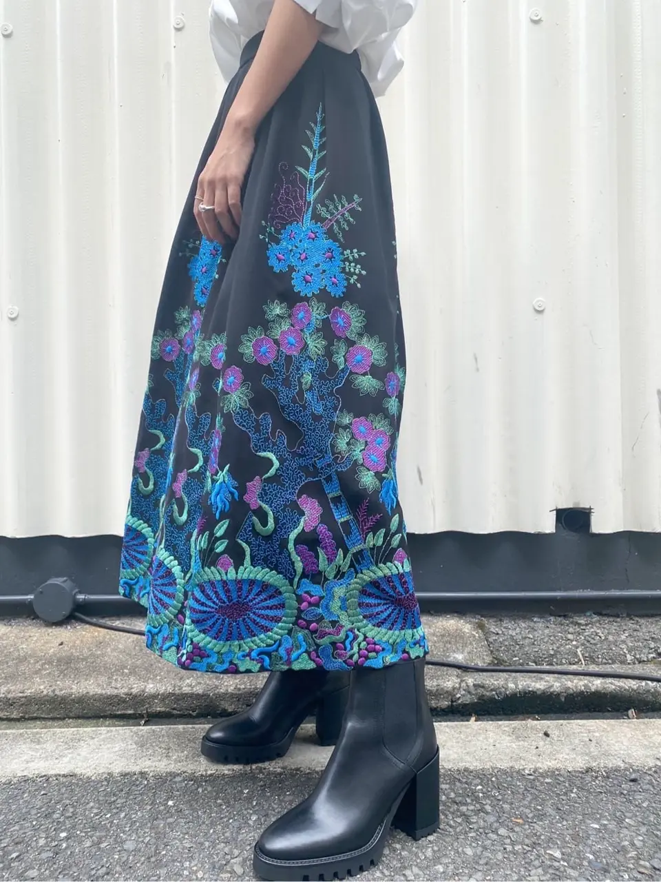 ORIGINATED IN GRACE CONTINENTAL yukimi yonee コーディネート画像