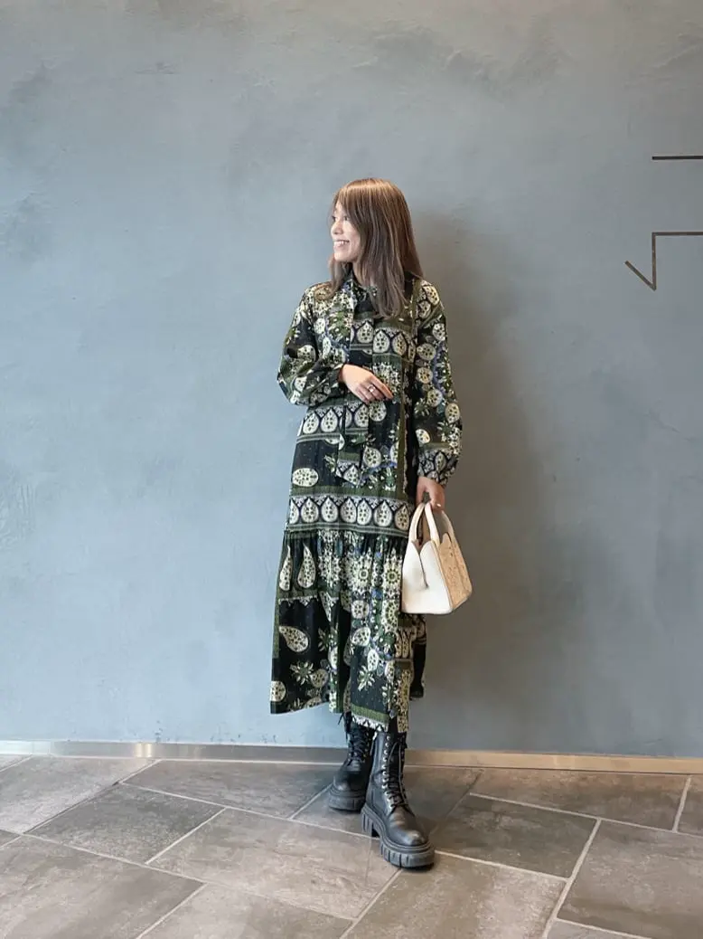 ORIGINATED IN GRACE CONTINENTAL yukimi yonee コーディネート画像