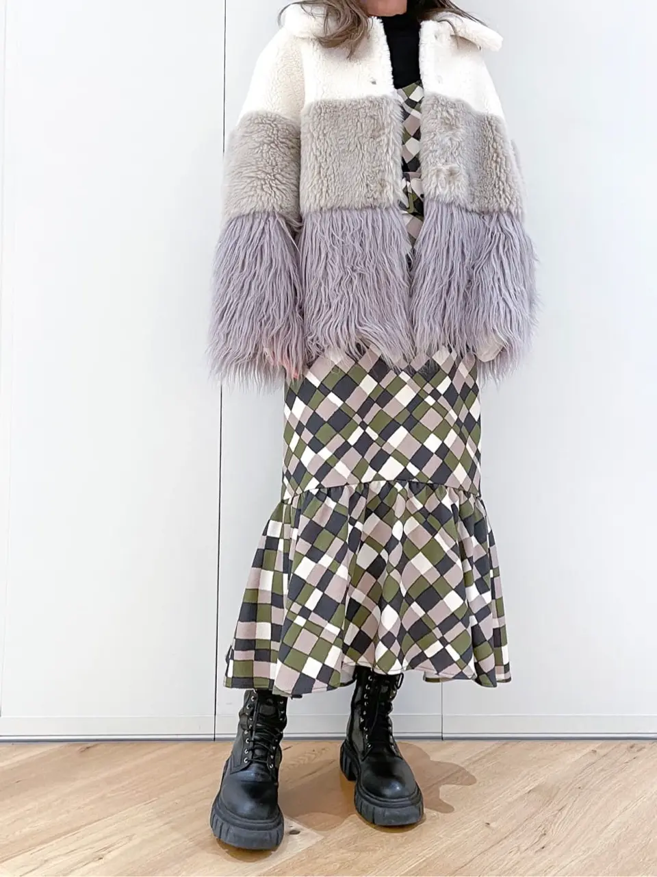 ORIGINATED IN GRACE CONTINENTAL yukimi yonee コーディネート画像