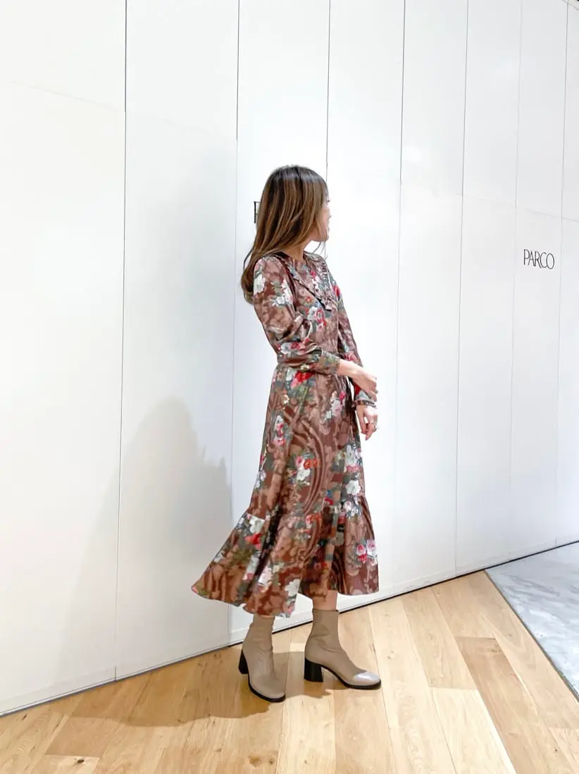 ORIGINATED IN GRACE CONTINENTAL yukimi yonee コーディネート画像