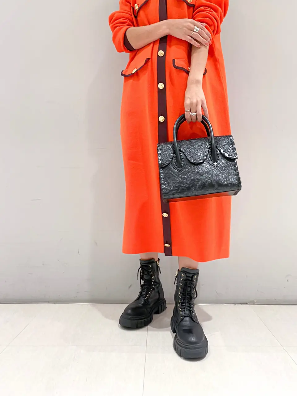 ORIGINATED IN GRACE CONTINENTAL yukimi yonee コーディネート画像