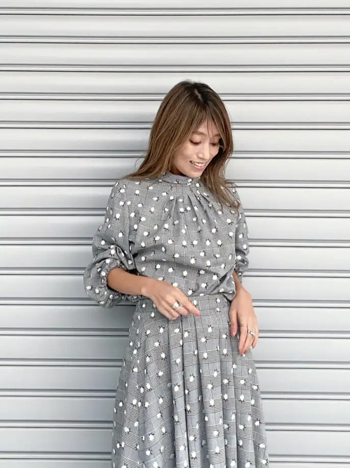 ORIGINATED IN GRACE CONTINENTAL yukimi yonee コーディネート画像