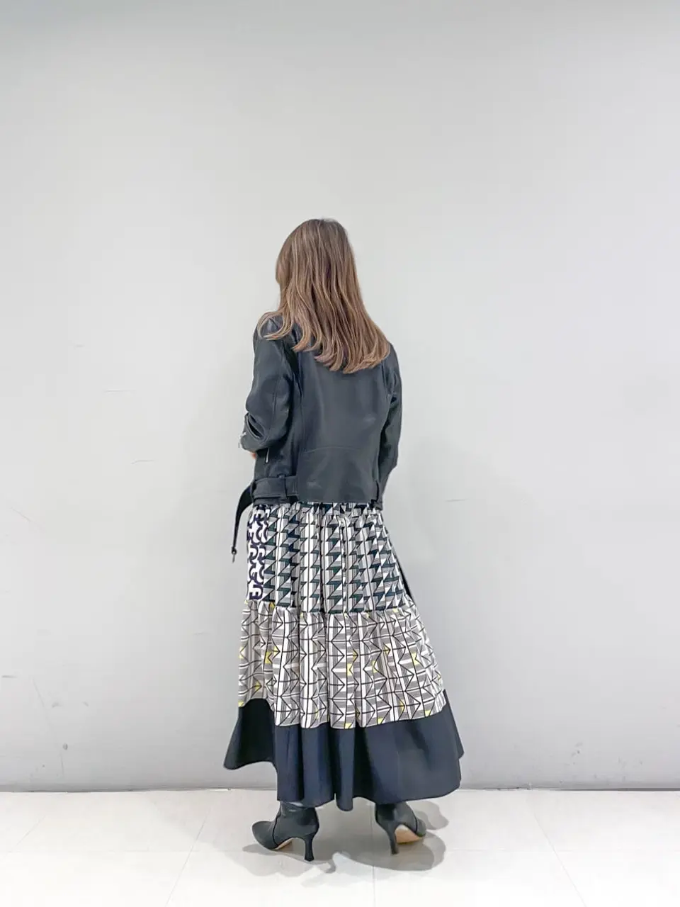 ORIGINATED IN GRACE CONTINENTAL yukimi yonee コーディネート画像